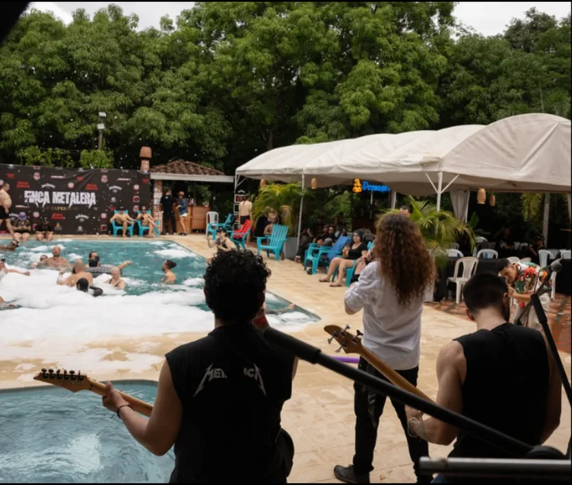 Piscina con espuma